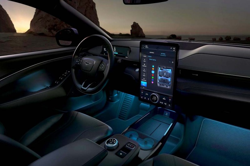Ford Mustang Mach-E: американцы превратили Мустанг в электрический кроссовер