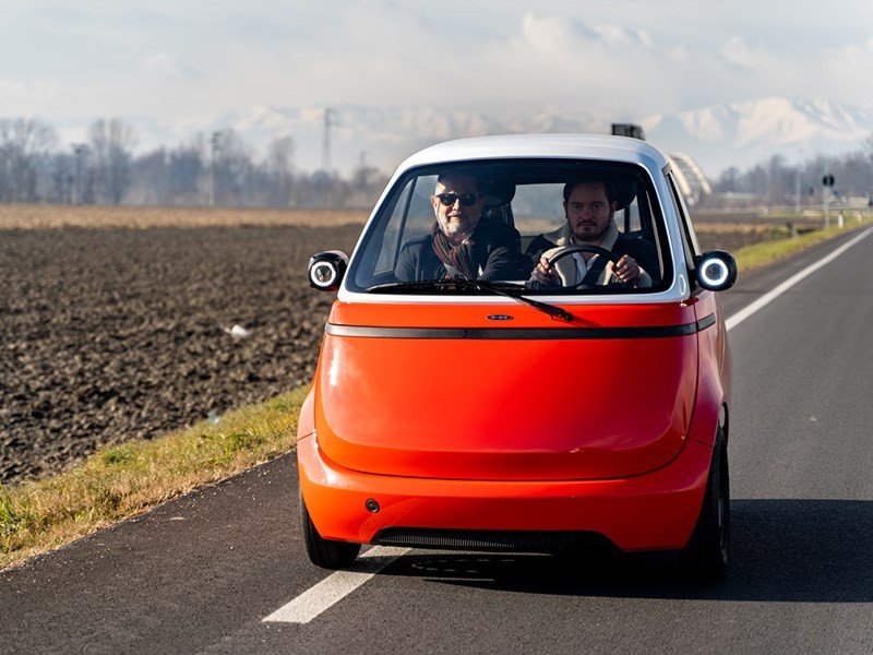 Серийный электрокар Microlino стал мощнее