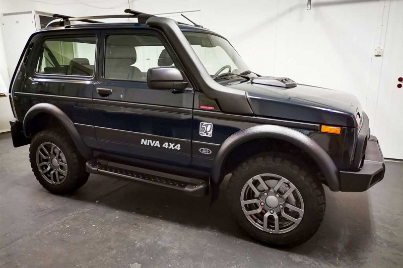 Lada Niva Legend немецкой сборки продают в Германии за 1,7 млн рублей
