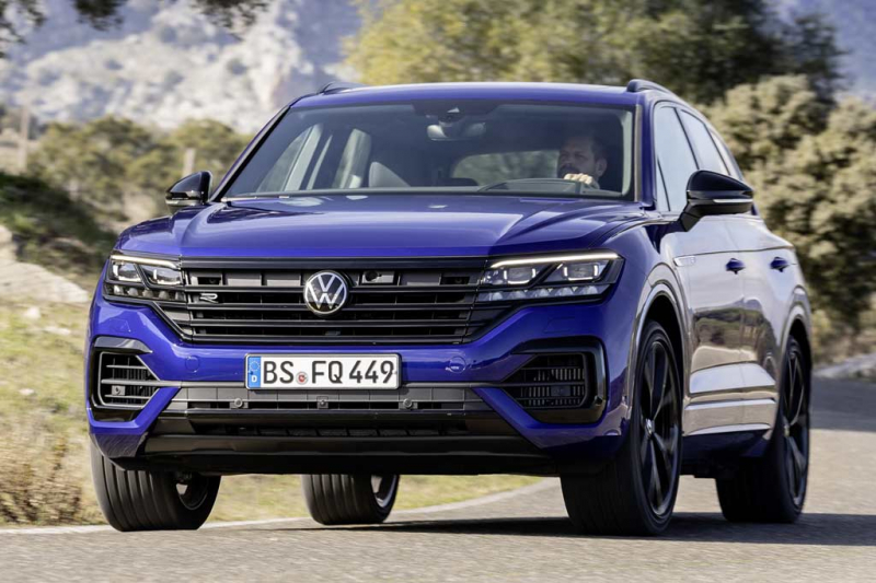 Представлен мощный Volkswagen Touareg R с гибридной установкой и богатым оснащением
