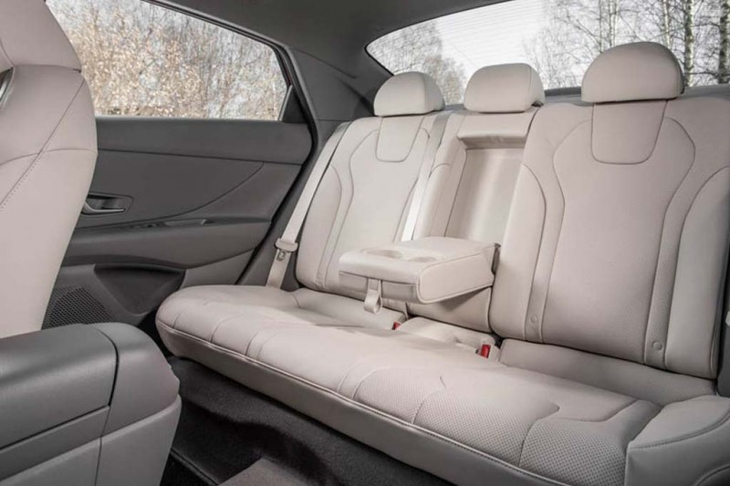 Стоит ли покупать новый Hyundai Elantra 2021: все минусы, отзывы владельцев