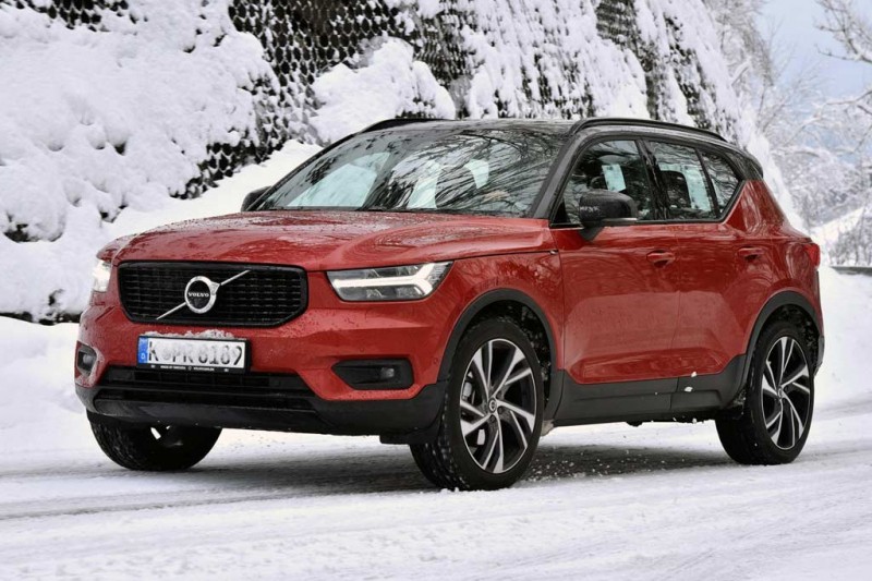 Volvo XC40 2021: комплектации и цены, фото новой модели, отзывы владельцев