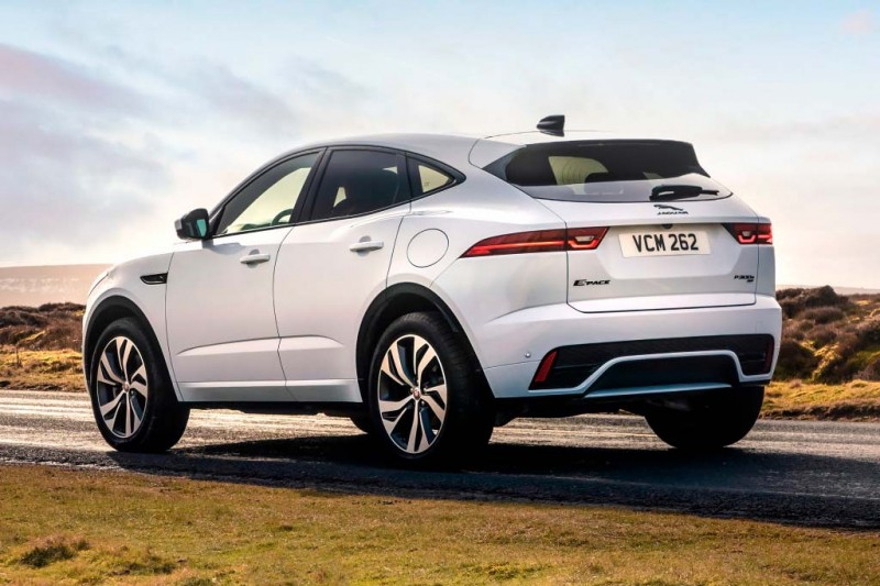 Jaguar E-Pace 2021: младший кроссовер в линейке производителя