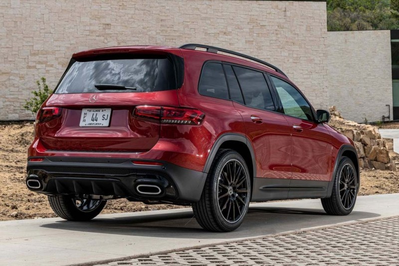 Новый Mercedes GLB 2021: паркетник для семейных людей