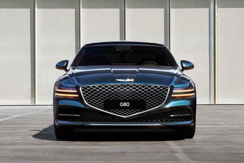 Genesis G80 2021: модный и современный премиальный седан