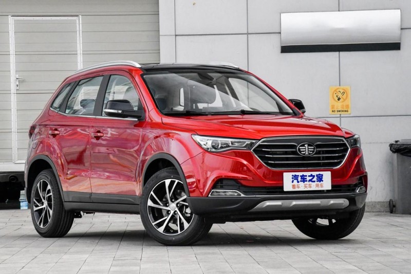 FAW Besturn X40: компактный паркетник из Поднебесной