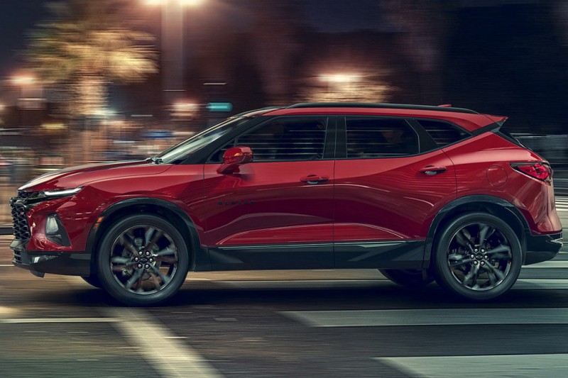 GM представил возрожденную модель Chevrolet Blazer 2019 3 GM представил возрожденную модель Chevrolet Blazer 2019