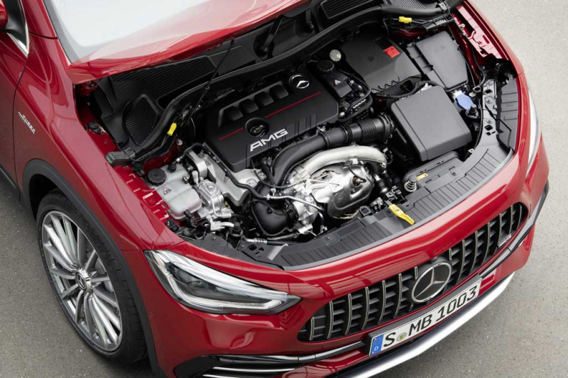 Mercedes-AMG GLA 35 4MATIC: подогретая версия нового ГЛА