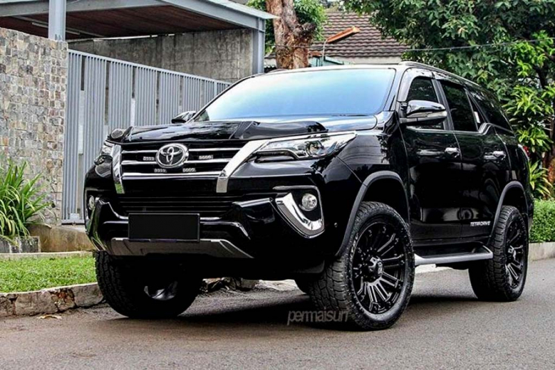 Toyota Fortuner 2020: комплектации и цены, фото в новом кузове, отзывы владельцев
