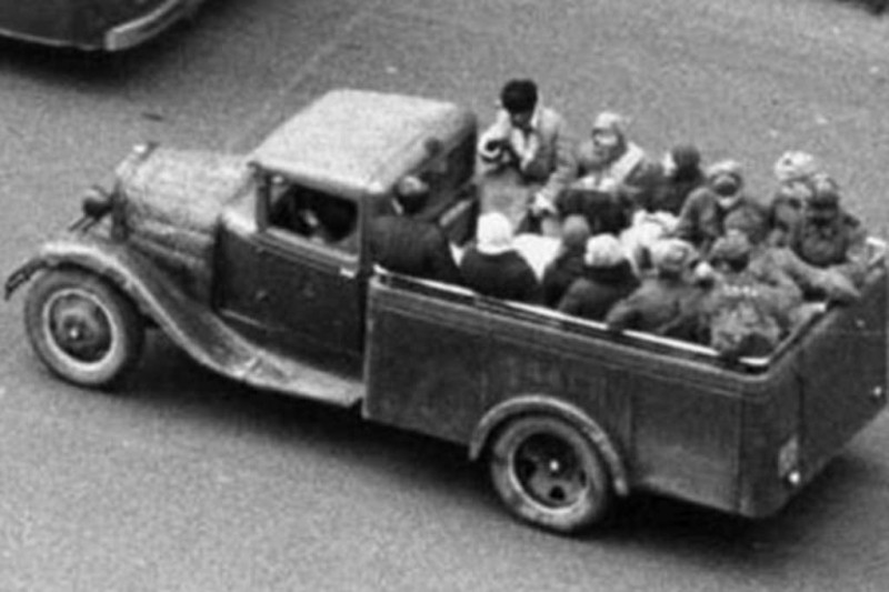 Двухэтажный троллейбус и &laquo;красная колбаса&raquo;: необычный общественный транспорт СССР