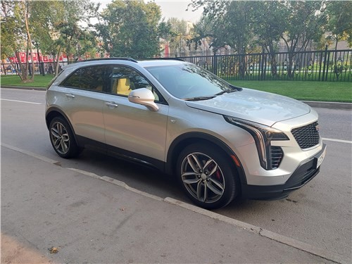 Почему Cadillac XT4 не похож на другие Cadillac? Он обыграл BMW по управляемости и комфорту!