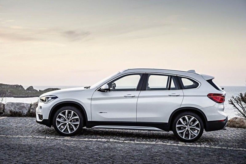 Баварцы представили кроссовер BMW X1 в новом кузове F48