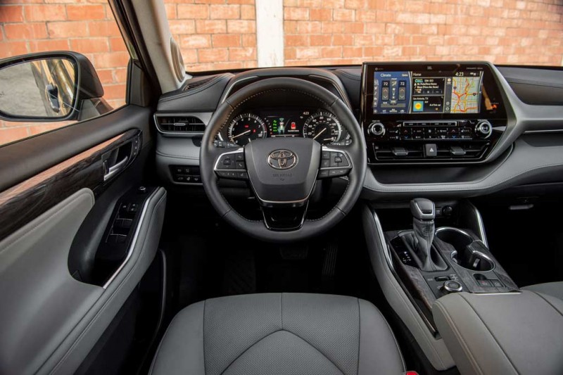 Новый Toyota Highlander 2021: кроссовер четвертого поколения