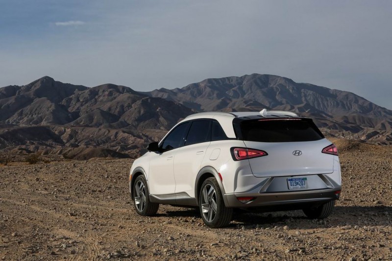 Новый водородный кроссовер Hyundai получил название NEXO