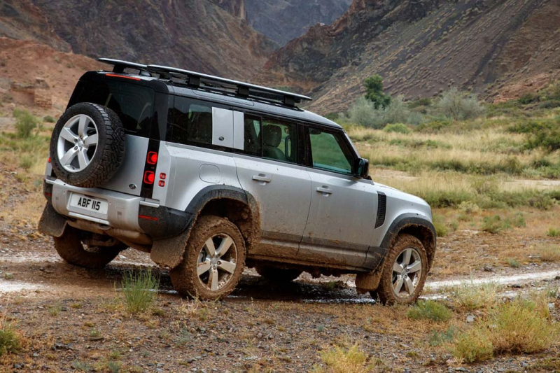 Британцы представили новый Land Rover Defender 2021