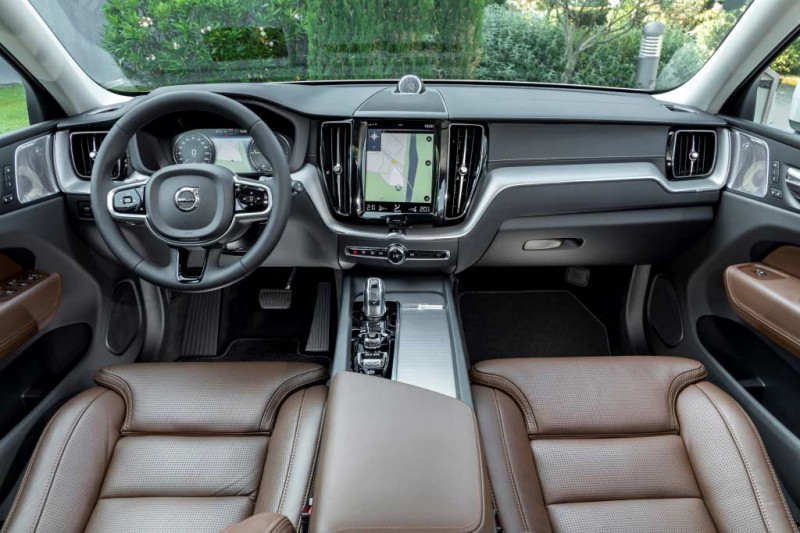 Volvo XC60 2021: комплектации и цены, фото новой модели, отзывы владельцев