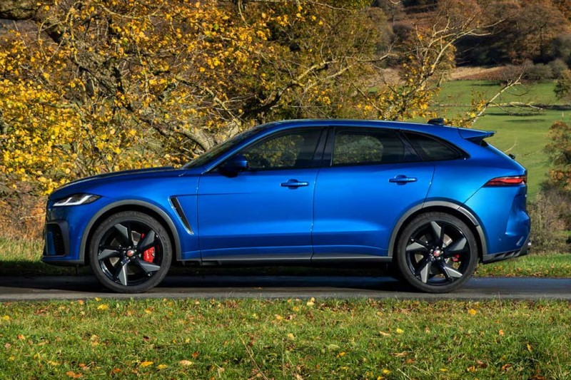 Британцы презентовали Jaguar F-Pace SVR 2021: кроссовер поехал быстрее