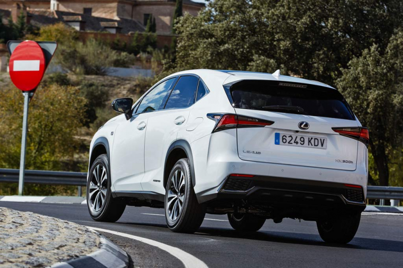 Lexus NX 2021: комплектации и цены, фото новой модели, отзывы владельцев