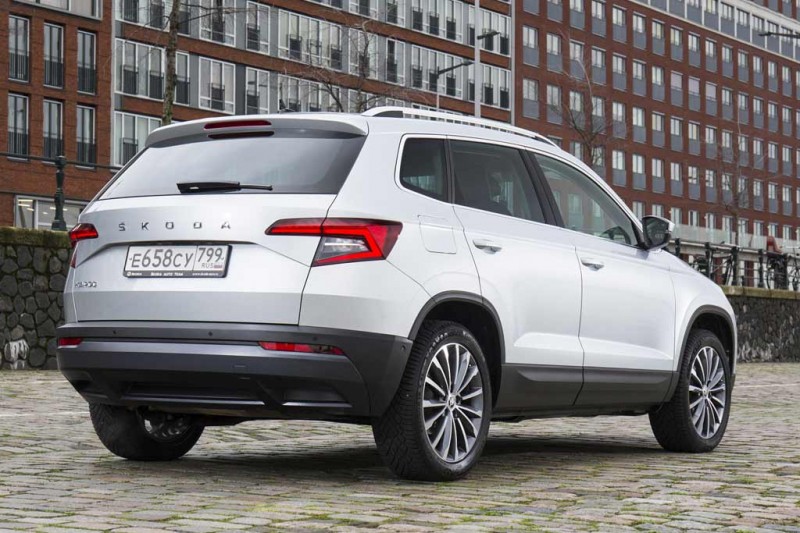 Skoda Karoq 2021: отзывы владельцев, комплектации и цены, фото в новом кузове