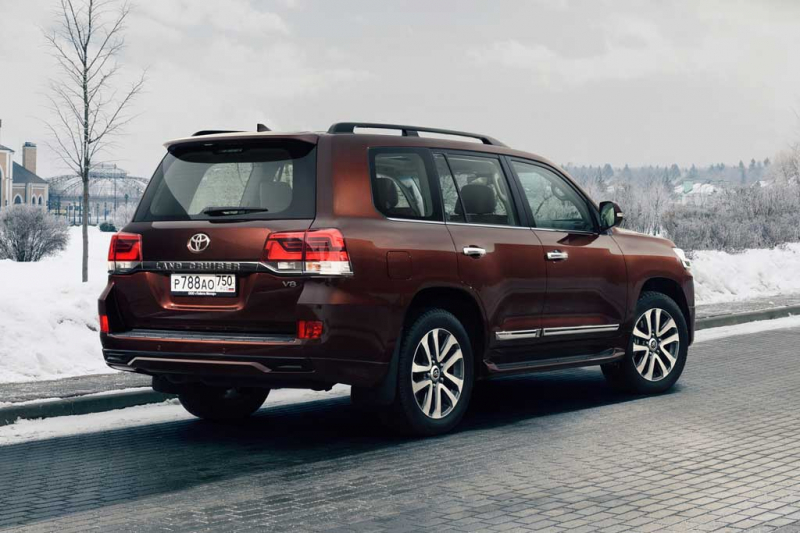 Toyota Land Cruiser 2020: фото, цена и комплектации, отзывы владельцев