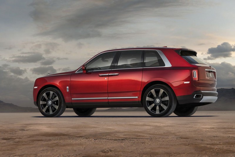 Rolls-Royce Cullinan 2021: роскошный британский внедорожник
