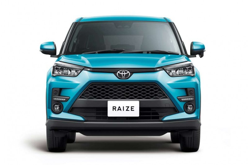 Toyota Raize: самый компактный кроссовер японской марки