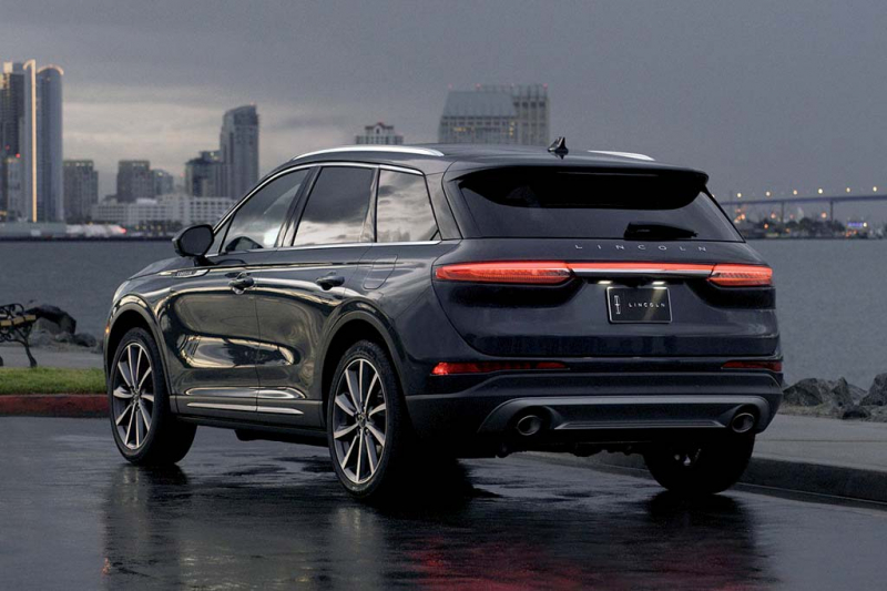 Lincoln Corsair 2021: компактный премиальный SUV
