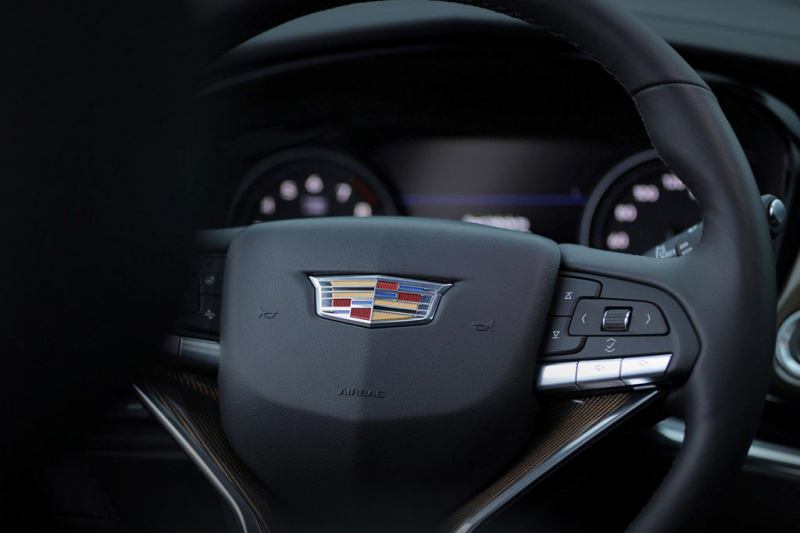 Cadillac XT6 2021: комплектации и цены, фото новой модели, характеристики