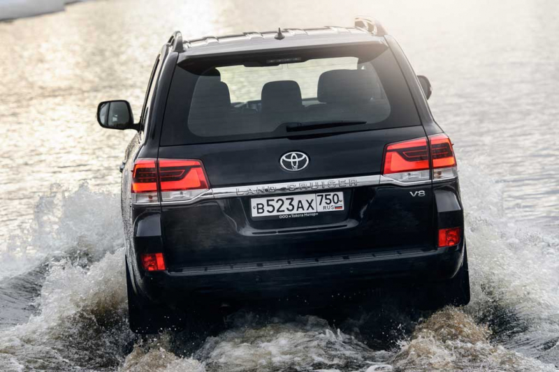 Toyota Land Cruiser 2020: фото, цена и комплектации, отзывы владельцев
