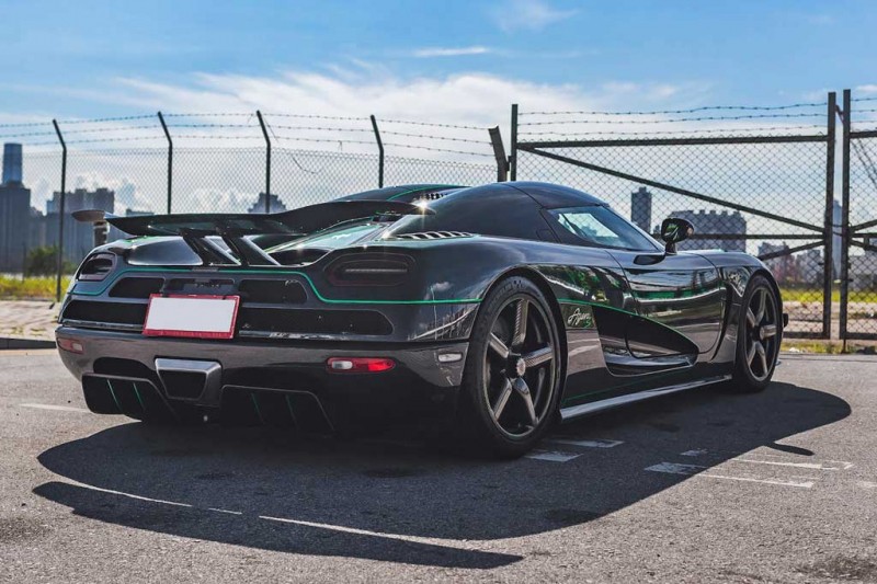 Торги за темно-зеленый Koenigsegg Agera S перешагнули отметку в 70 млн рублей