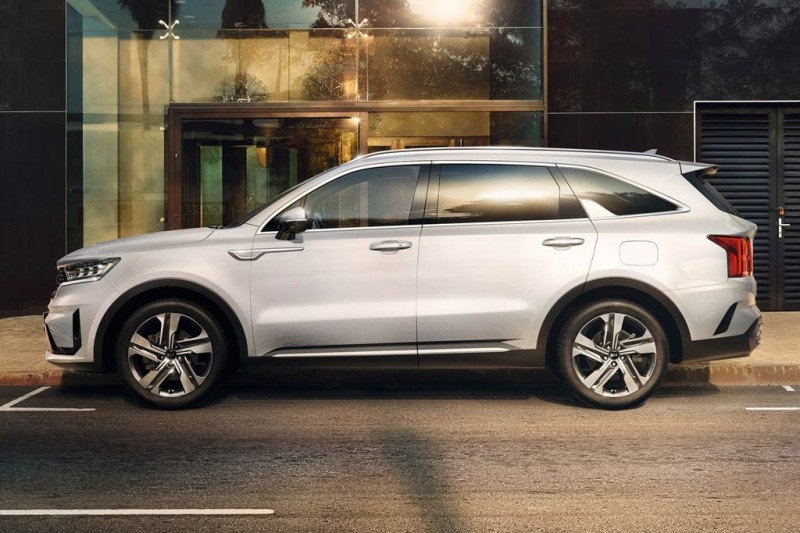 Модный и богато оснащенный Kia Sorento 2021: встречайте модель четвертой генерации