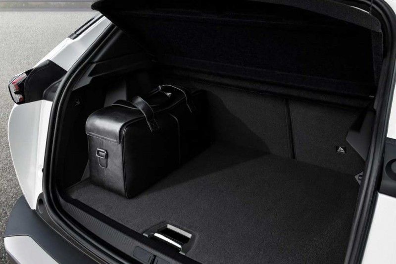 Peugeot 2008 2021: комплектации и цены, фото новой модели, характеристики