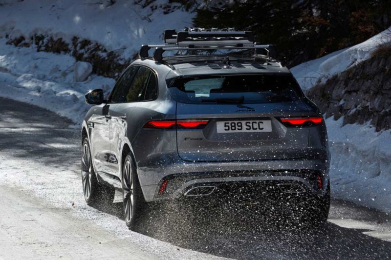 Новый Jaguar F-Pace 2021 получил шикарный салон: что еще интересного?
