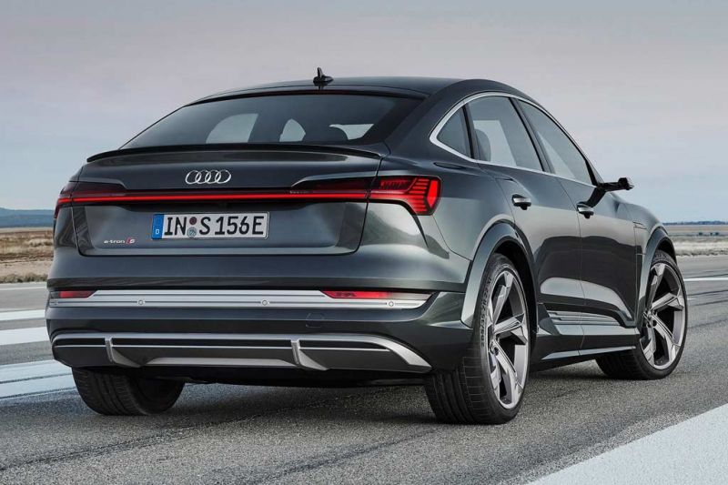 Audi e-tron S: серийный электрокар с тремя электромоторами