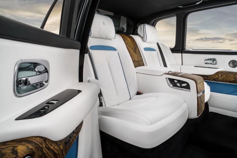 Rolls-Royce Cullinan 2021: роскошный британский внедорожник