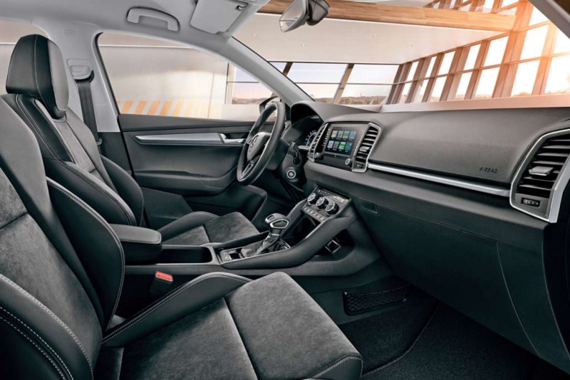Skoda Karoq 2021: отзывы владельцев, комплектации и цены, фото в новом кузове