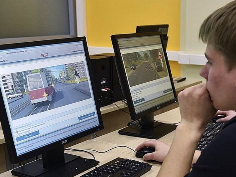 Вопросы по ПДД включат в ЕГЭ