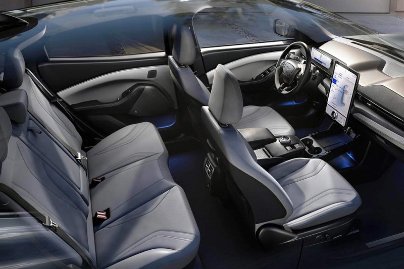 Ford Mustang Mach-E: американцы превратили Мустанг в электрический кроссовер