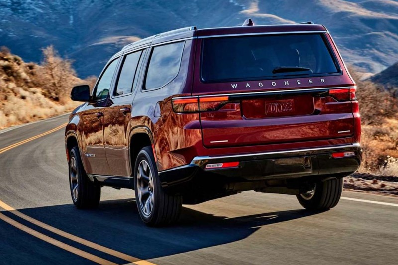 Компания Jeep возродила модель Wagoneer: теперь это люксовый внедорожник