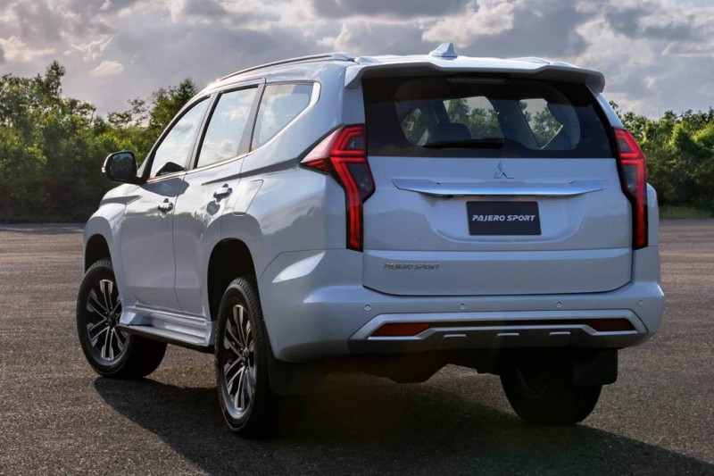 Mitsubishi Pajero Sport 2021: обновление в стиле пикапа L200