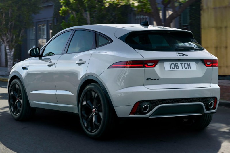 Jaguar E-Pace 2021: младший кроссовер в линейке производителя