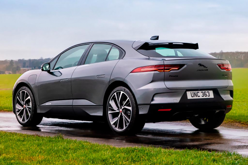 Jaguar I-Pace 2021: электрический кроссовер