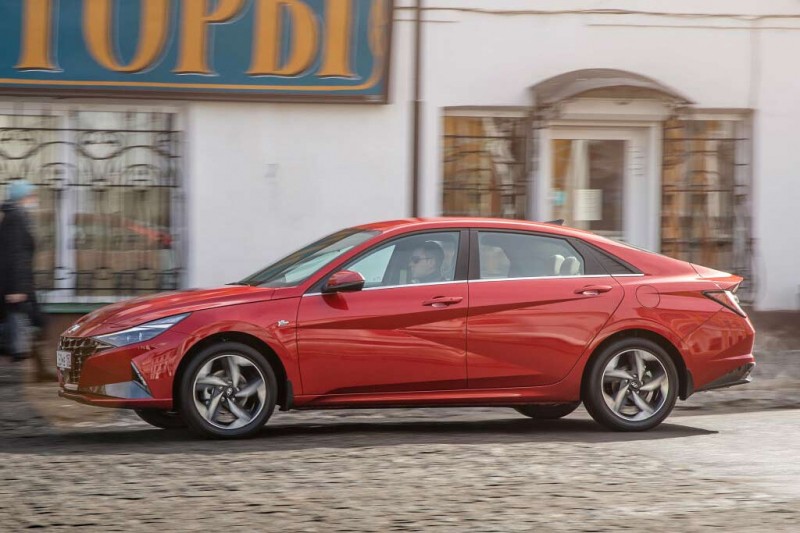 Стоит ли покупать новый Hyundai Elantra 2021: все минусы, отзывы владельцев