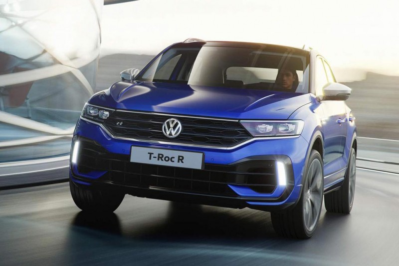 Volkswagen T-Roc R: заряженный паркетник с мощным мотором