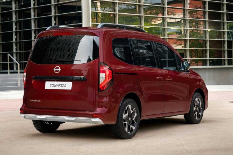 Nissan Townstar 2022: японский &laquo;каблучок&raquo; на базе нового Renault Kangoo