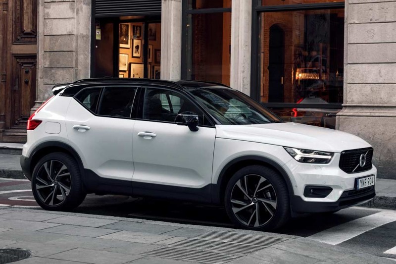 Volvo XC40 2021: комплектации и цены, фото новой модели, отзывы владельцев