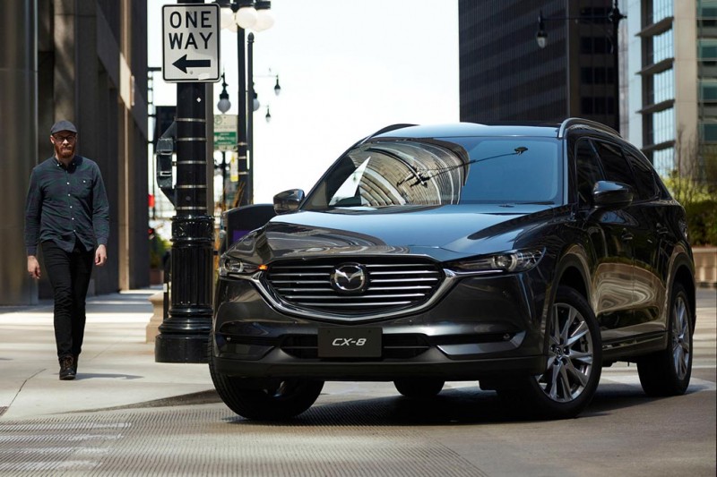 Mazda CX-8: кроссовер для японского рынка на базе модели СХ-9