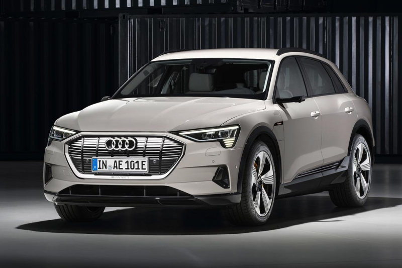Audi e-tron 2021: первый электрический кроссовер Ауди