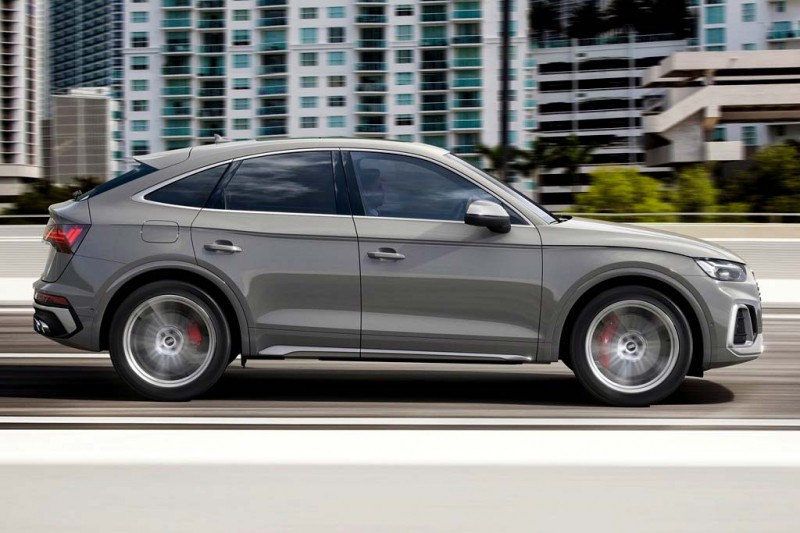 Audi SQ5 Sportback: подогретая версия купеобразного «ку-пятого» 3 Audi SQ5 Sportback: подогретая версия купеобразного «ку-пятого»