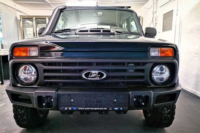 Lada Niva Legend немецкой сборки продают в Германии за 1,7 млн рублей